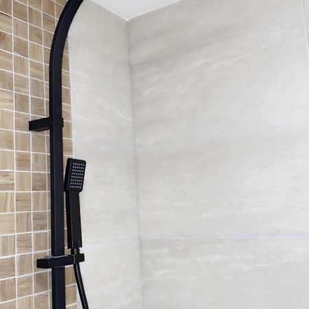 L'AppartE Black Superbe Appartement Pop ! Безансон Екстер'єр фото