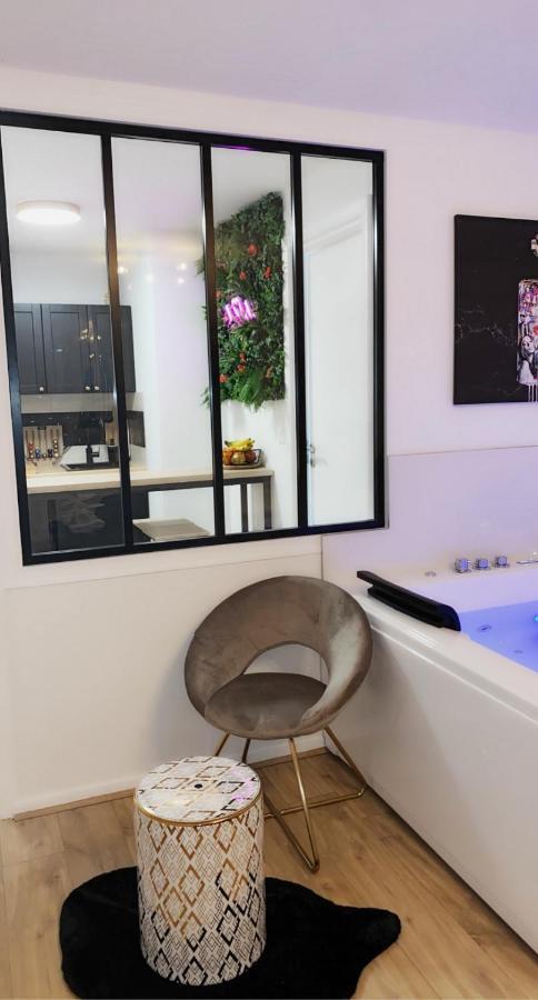 L'AppartE Black Superbe Appartement Pop ! Безансон Екстер'єр фото